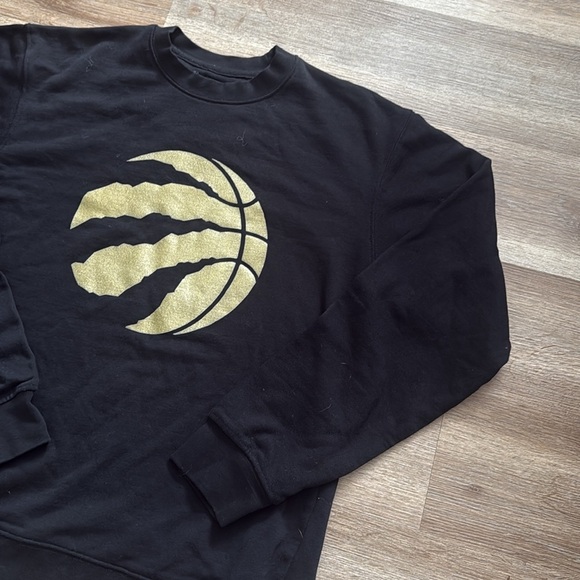 NBA Sweatshirt - Picture 2 of 4